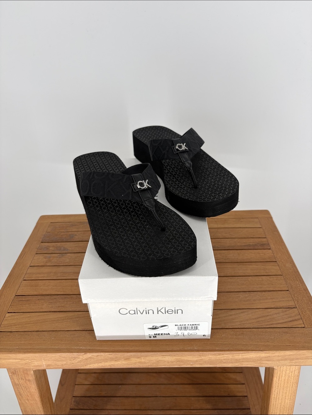Calvin Klein Black Platform Flip-Flop Sandals with CK Logo size 9M